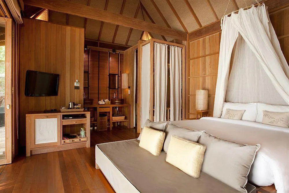 Haadtien Beach Resort Koh Tao 4*,